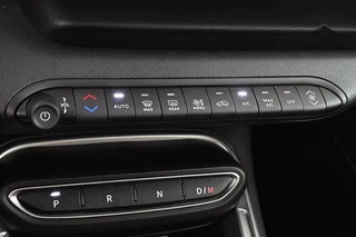 Jeep Avenger 1.2 e-Hybrid Altitude Achteruitrijcamera Apple CarPlay 17" / 33