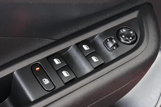 Opel Frontera 1.2 Turbo Hybrid Edition Achteruitrijcamera Apple CarPlay / 25