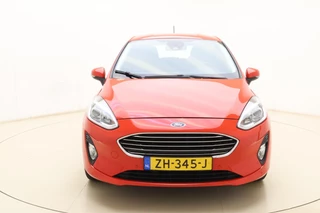 Ford Fiesta 1.0 EcoBoost Titanium | Trekhaak | Navigatie | Camera | Parkeersensoren voor en achter | Climate control | Lichtmetalen velgen / 7