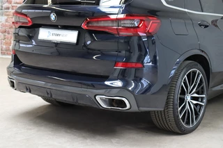 BMW X5 xDrive40i High Executive M Sport Pakket Automaat  / Live Cockpit Professional / Adaptive Air Suspension / Panoramadak Sky Lounge / Bowers & Wilkins / Active Steering / Comfortstoelen / Laserlight / Crafted Clarity / 22 Inch / Leder / M Sportremsysteem / 6