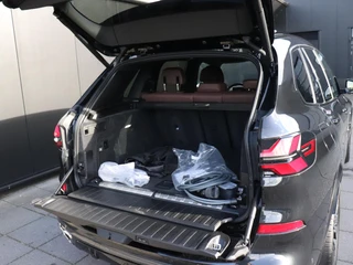 BMW X5 xDrive50e | M SPORT | LEDER | MEMORY | 360° CAMERA | H&K | CRUISE | NAVI | STOELVERW. | SOH 96.5% | / 19
