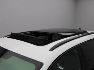 Volkswagen Passat Variant 1.5 eHybrid 272 Pk R-Line | Black Style | Stoel/Stuurverwarming | Panoramadak | 360 Camera | Head Up | Memory | Trekhaak | 19 Inch | 155 Km !! / 23