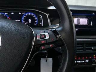 Volkswagen Polo 1.0 TSI Highline R-Line Panoramadak LED Virtual Cockpit / 24