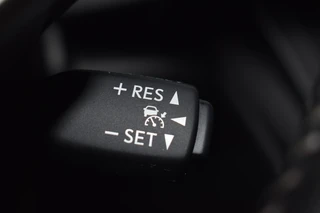 Lexus RC 300h Business Line Pro / 42