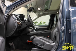 Volvo XC90 2.0 T8 Recharge AWD Ultimate Dark | Pano | Trekhaak zwenkbaar | Massage | Stoelventilatie | Harman Kardon | HUD | 4-zone | BLIS | ACC | Full option / 4
