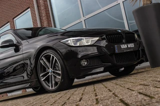 BMW 3-serie Touring 320i M Sport Edition | 2e eigenaar | NL auto | Camera | HiFi audio | Stoelverwarming | DAB | Head-up | Cruise control | LED | Park Assistant | PDC | Navigatie / 49