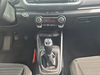 Kia Stonic 1.0 T-GDi MHEV DynamicPlusLine | Airco | Navi | Camera | LM Velgen | Privacy Glass | / 20