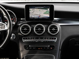 Mercedes-Benz GLC-klasse 250 4MATIC Premium Plus AMG | Panoramadak | Trekhaak | Memory | Camera | Distronic Pro | 20" | Dealeronderhouden / 25