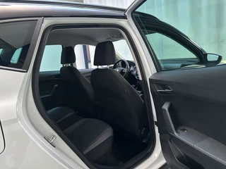 Seat Arona 1.0 TSI Style Business Intense Camera Navigatie App-Connect DAB+ / 18