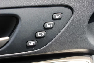 Lexus RC 300h F SPORT Line NL-AUTO CRUISE TRIPLE-LED STOELVENT BLIND-SPOT 19" LM-VELGEN / 23