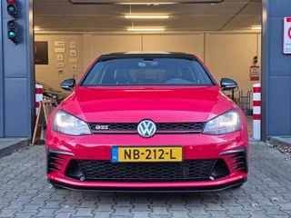 Volkswagen Golf 2.0 TSI GTI Clubsport / 265-360PK / NAP = UNIEK !! / NWE TURBO / PANO / DYNAUDIO / CAMERA / CARPLAY / 19 INCH ! / 4