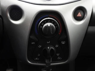 Peugeot 108 1.0 e-VTi Active Premium / 7