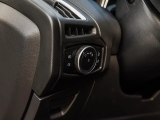 Ford Focus Wagon 1.0 Titanium Edition Xenon | Keyless | Navi | Camera | Stoel+stuurverwarming | Cruise control | PDC v+a / 34