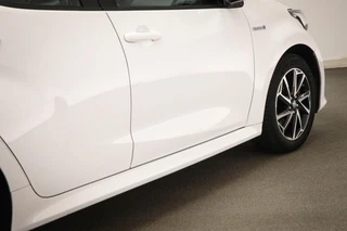 Toyota Yaris 1.5 Hybrid Dynamic | STOELVERWARMING  LED | CIMA | DAB  | APPLE | CAMERA / 22
