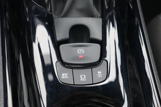 Toyota C-HR 1.8 HYBRID DYNAMIC TREKHAAK STOEL/STUURVERW. ANDROID/APPLE AD-CRUISE CAMERA DEALERONDERHOUDEN / 30