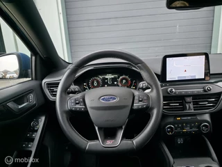 Ford Focus Wagon 2.3 ST-3 / Performance Pack / Pano / HUD / 19