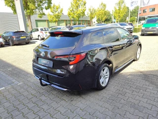 Toyota Corolla Touring Sports 1.8 Hybrid Style TREKHAAK BLIND SPOT STOEL/STUURVERW PARK-SENSOREN HEAD-UP EL-ACHTERKLEP APPLE/ANDROID 16'' LM-VELGEN AD-CRUISE CLIMA / 5