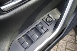 Toyota RAV4 2.5 Plug-in Hybrid AWD Style STUUR&WISSERVERW STOELVERW. V+A EL-A.KLEP EL-STOEL APPLE/ANDROID KEYLESS PRIVACYGLASS LED DAB / 20