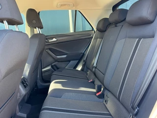 Volkswagen T-Roc 1.0 TSI Style * Navigatiesysteem * Stoelverwarming * Adaptieve Cruise Control * Parkeercamera * / 22