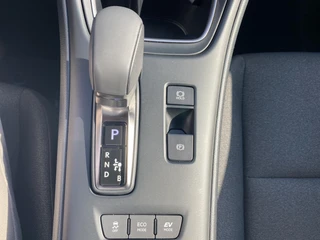 Lexus LBX 1.5 2WD / 23