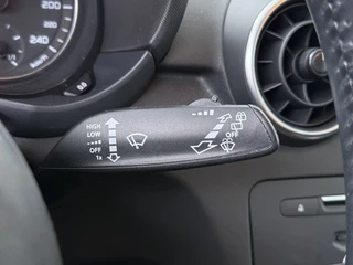 Audi A1 Sportback 1.0 TFSI Pro Line  - S-Line - Cruise control - Navigatie - Audi Multimedia - - Virena Zekerheidspakket 895 ,- BOVAG Garantie / 25