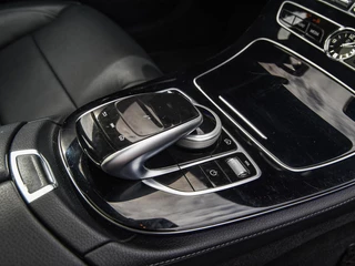 Mercedes-Benz E-klasse 200 AMG Line | Panoramadak | Leder | 360  Camera | Widescreen | LED | Apple CarPlay Android Auto | Memory | 19" | Sfeerverlichting | Dealeronderhouden / 24