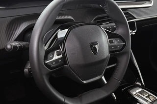 Peugeot 208 1.2 Hybrid 110 e-DCS6 Allure 2+6 jaar garantie / 12