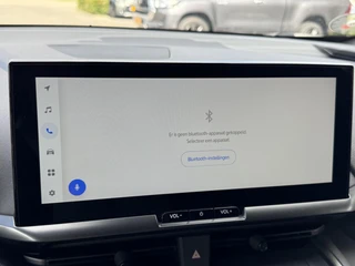 Toyota C-HR 2.0 PLUG-IN HYBRID 220 FIRST EDITION STOEL/STUURVERW BLIND-SPOT PARK-SENSOREN NAVI APPLE/ANDROID EL-ACHTERKLEP 18" LM-VELGEN / 26