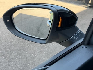Volkswagen Golf 1.5 272pk eHybrid GTE Trekhaak | Led mistlampen | Head up | IQ light | Rijklaar incl. garantie / 32