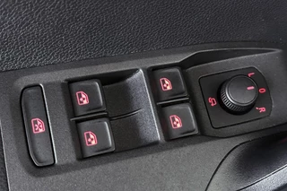 SEAT Arona 1.0 TSI Style Business Connect Automaat Trekhaak Stoelverwarming Virtual LED / 28