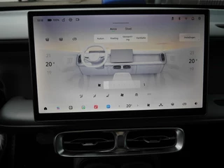 Leapmotor B10 Design ProMax 67.1 kWh | Wltp 434km | 750kg trekgewicht | Stoel en stuur verwarming | 360 graden camera | Lederen bekleding | Panoramadak | Led | Regensensor | Sfeerverlichting | Elektrisch verstelbare voorstoelen / 48