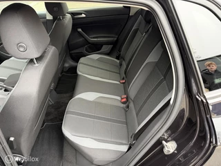 Volkswagen Polo 1.0 TSI Style VOL! CLIMA*ADABCR*PDC*CARPLAY*IQLICHGTS* / 27