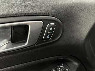 Ford EcoSport 1.0 EcoBoost Trend Ultimate CRUISE-NAVI / 17