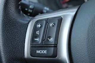 Toyota Yaris 1.3 VVT-I ASPIRATION Navigatie / Trekhaak / Cruise control / 25