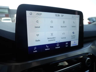 Ford Kuga 2.0 TDCi Titanium | Diesel | Trekhaak | 1900KG trekgewicht | Keyless entry en start | Lichtmetalen velgen | Navigatie | Climate control | Parkeersensoren achter / 29