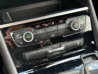 BMW 2 Series 218I Sport Line Automaat Navi Cruise LED / 29
