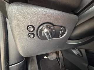 Mini Mini 1.5 Cooper Chili Serious Business / Works / Pano / H&K / Led / Sportleder / Cruise . / 33
