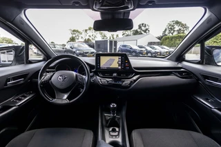 Toyota C-HR 1.2 Urban  | Trekhaak | Camera | NL Auto / 30