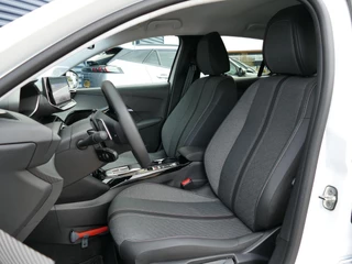 Peugeot 208 1.2 Hybrid 110 e-DCS6 Allure | 360° Camera | Navigatie | Climate Control | Full LED | 16'' LM Velgen | Apple Carplay/Android Auto / 5