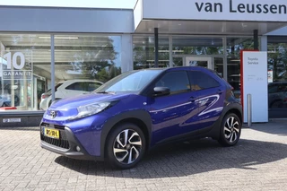 Toyota Aygo X PULSE APPLE/ANDROID STOELVERWARMING KEYLESS CAMERA CLIMA 17"LMV EL-SPIEGELS PRIVACY-GLASS