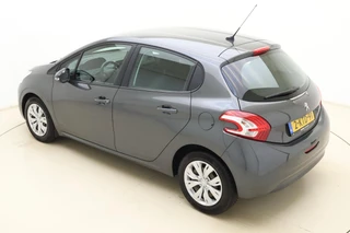 Peugeot 208 1.2 VTi Envy / 5