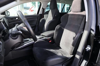 Renault Megane Estate 1.6 E-Tech Plug-In Hybrid 160 R.S. Line||Automaat|Camera|Digi dash|Pano| / 7
