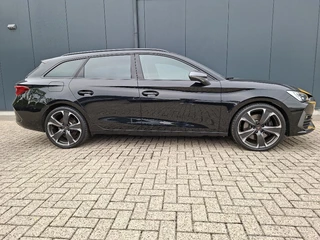 CUPRA Leon Sportstourer 1.4 e-Hybrid PHEV 245pk VZ * Navigatiesysteem * AUTOMAAT * Stoelverwarming * Virtual Cockpit * / 2