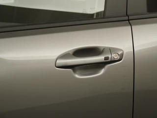 Kia Stonic 1.0 T-GDi MHEV DynamicPlusLine  - Apple/Android Carplay - Navigatie - Cruise Control - Stoel/Stuurverwarming - Lichtmetalen Velgen - Fabrieksgarantie t/m 28-01-2032 / 18