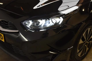 Kia Ceed 1.0 T-GDi 100pk Design Edition / 32