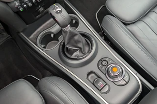 MINI Countryman 1.5 Cooper SE ALL4 PHEV Chili JCW Panorama Head-Up / 35