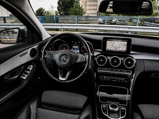 Mercedes-Benz C-klasse Estate 180 Premium | LED | Trekhaak | Camera | Apple CarPlay/Android Auto | Stoelverwarming | Dodehoekdetectie | Dealeronderhouden / 14