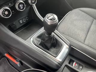 Renault Captur 1.0 TCe 100 Intens  | NL Auto | Navigatie | Climate Control | Parkeersensoren | Keyless | Lichtmetaal | Apple CarPlay / Android Auto / 19