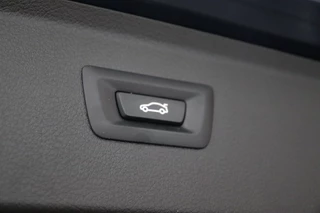 BMW 2 Series Active Tourer 218i Executive Automaat  / Navigatie / Trekhaak / Panoramadak / LED / Achteruitrijcamera / Climate Control / Parkeersensoren voor+achter / Cruise Control / Bluetooth / 13