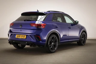 Volkswagen T-Roc 2.0 TSI 4Motion R | PANORAMADAK | BEATS | AKRAPOVIC UITLAAT | CAMERA | TREKHAAK / 2